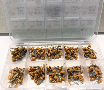 Ceramic multilayer capacitors 300 pieces in assortment box